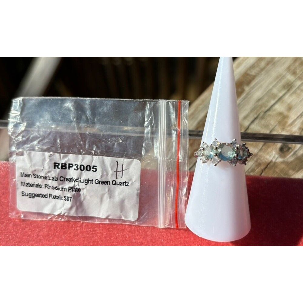 Bomb‎ Party RBP3005 LC Light Green Quartz On Rhodium Plated Band Sz 6